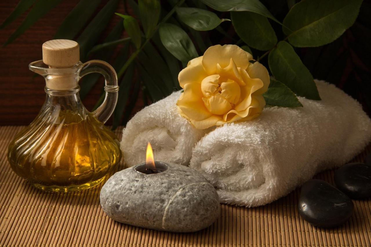 Ecrin D' Amour Suite Romantique Avec Jacuzzi Castels エクステリア 写真