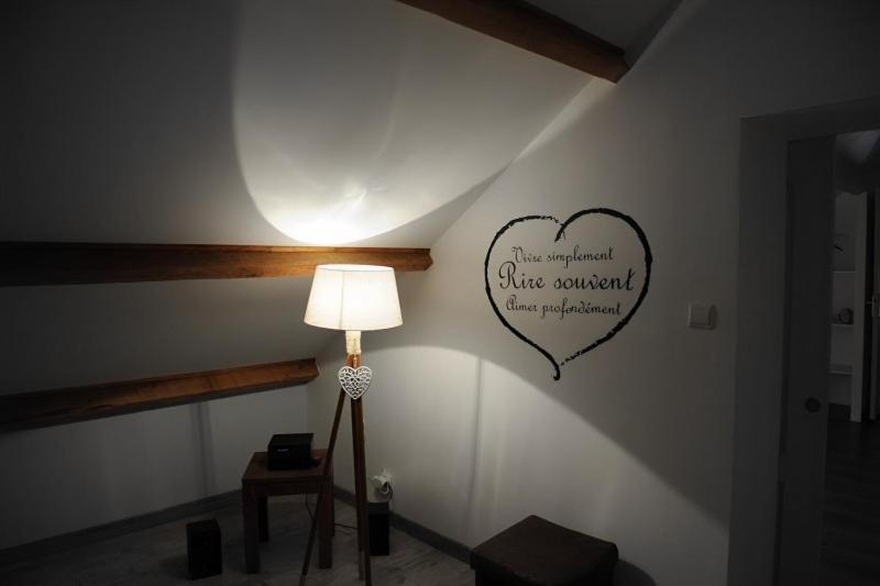 Ecrin D' Amour Suite Romantique Avec Jacuzzi Castels エクステリア 写真