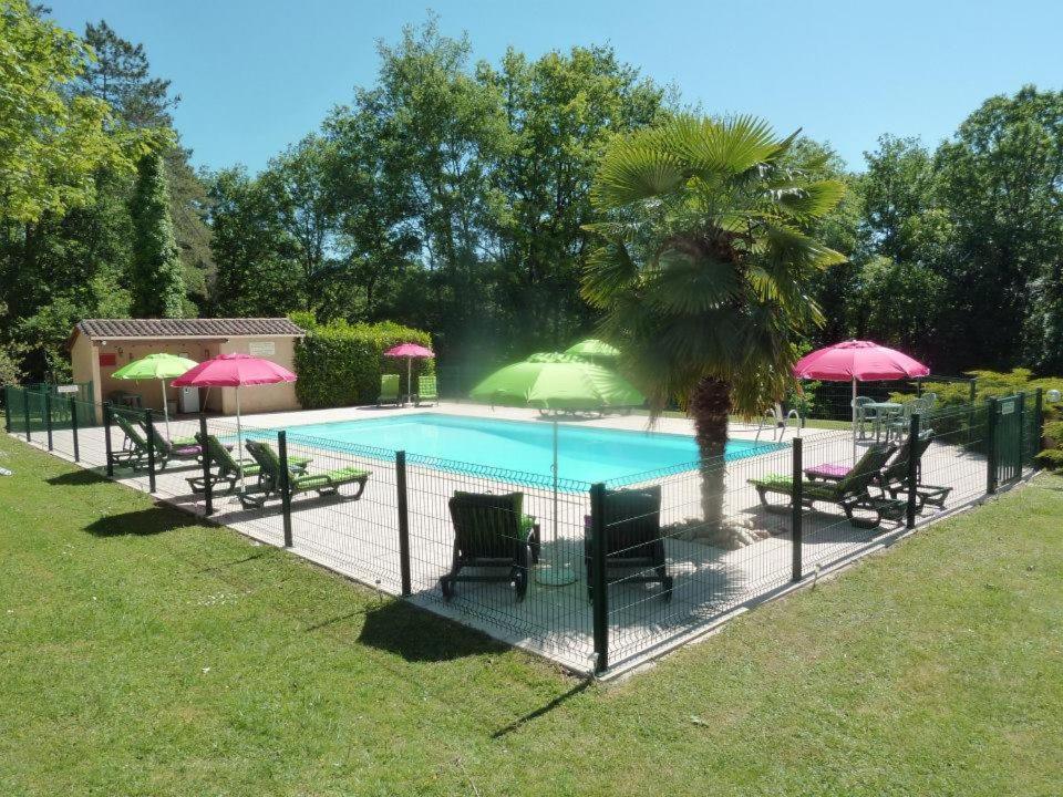 Ecrin D' Amour Suite Romantique Avec Jacuzzi Castels エクステリア 写真